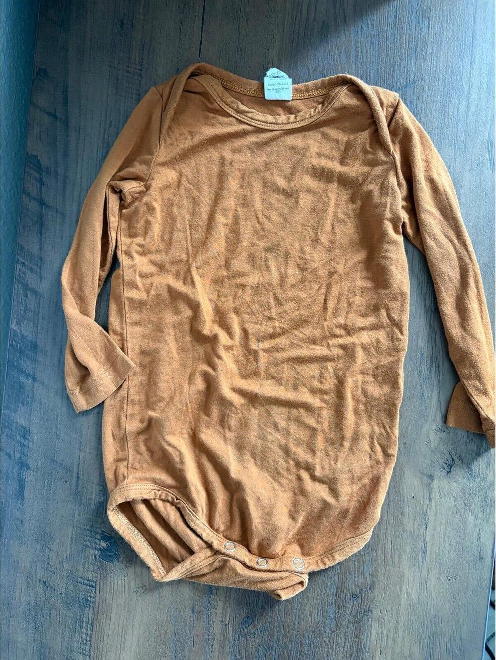 Kate Quinn Bamboo Brown bodysuit size 6-12M. Play condition for mild wash wear a